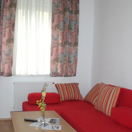 Privatzimmer Familie Wagner Poechlarn Luaran gambar