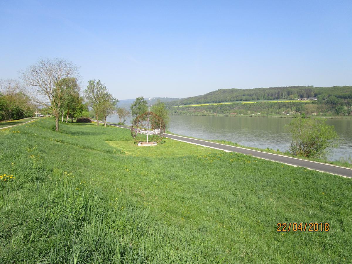 Privatzimmer Familie Wagner Poechlarn Luaran gambar